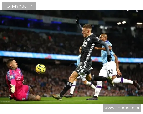 曼彻斯特联主场迎战加的夫城争夺英超积分榜关键战役